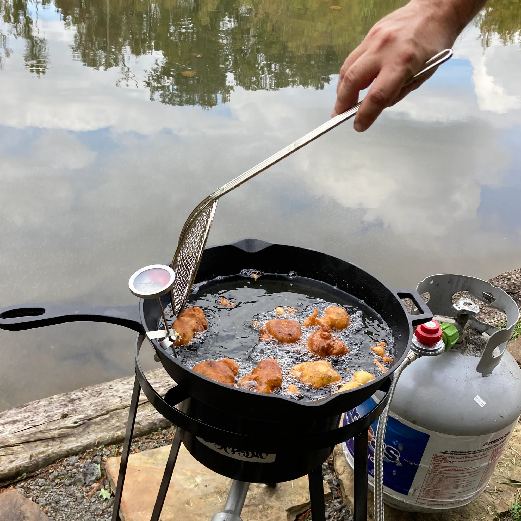 14-in Cast Iron Skillet - Image 3